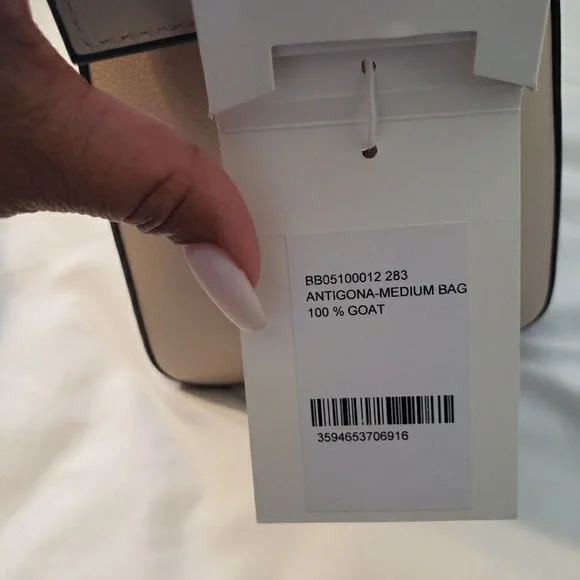 Brand New , Givenchy Bag,  Never worn , was a gift for my mom. Negotiable - Picture 2 of 2